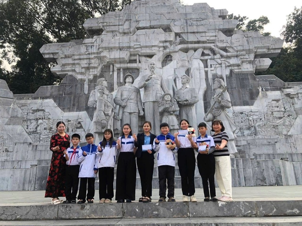 Học sinh Thành Tuyên